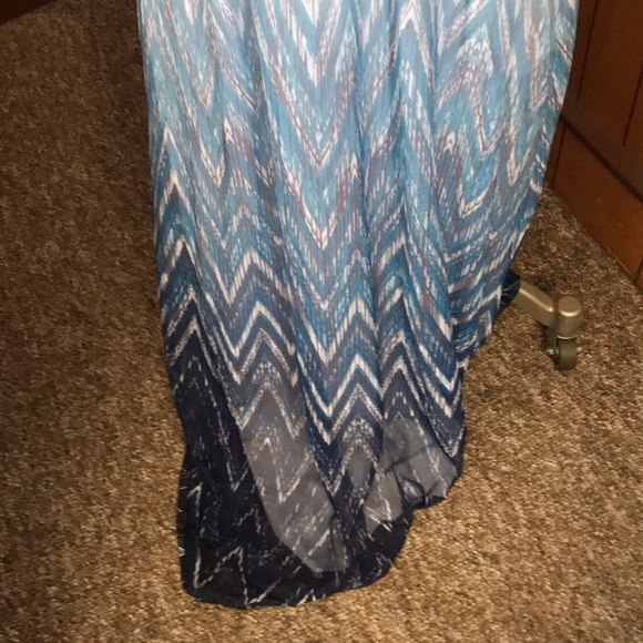 Maxi - Picture 4 of 5